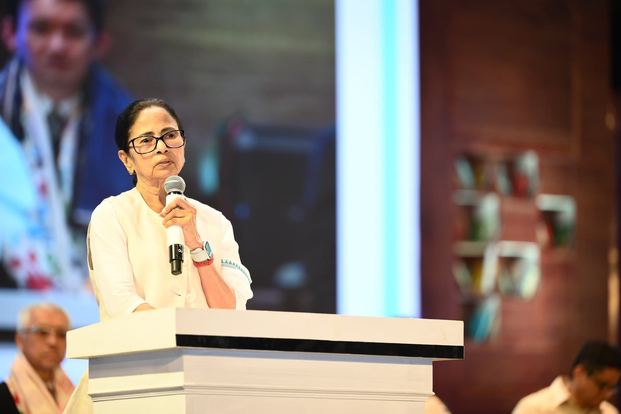 ममता बनर्जी की जीवनी: संघर्ष, जनआंदोलन और बंगाल की पहली महिला मुख्यमंत्री बनने तक का सफर